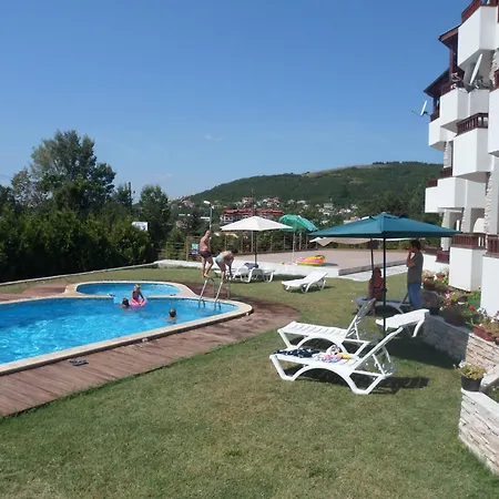 морски бриз Хотел Балчик