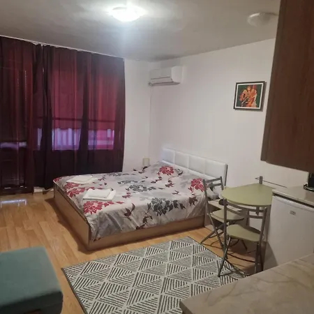Morski Briz Hotel 2*